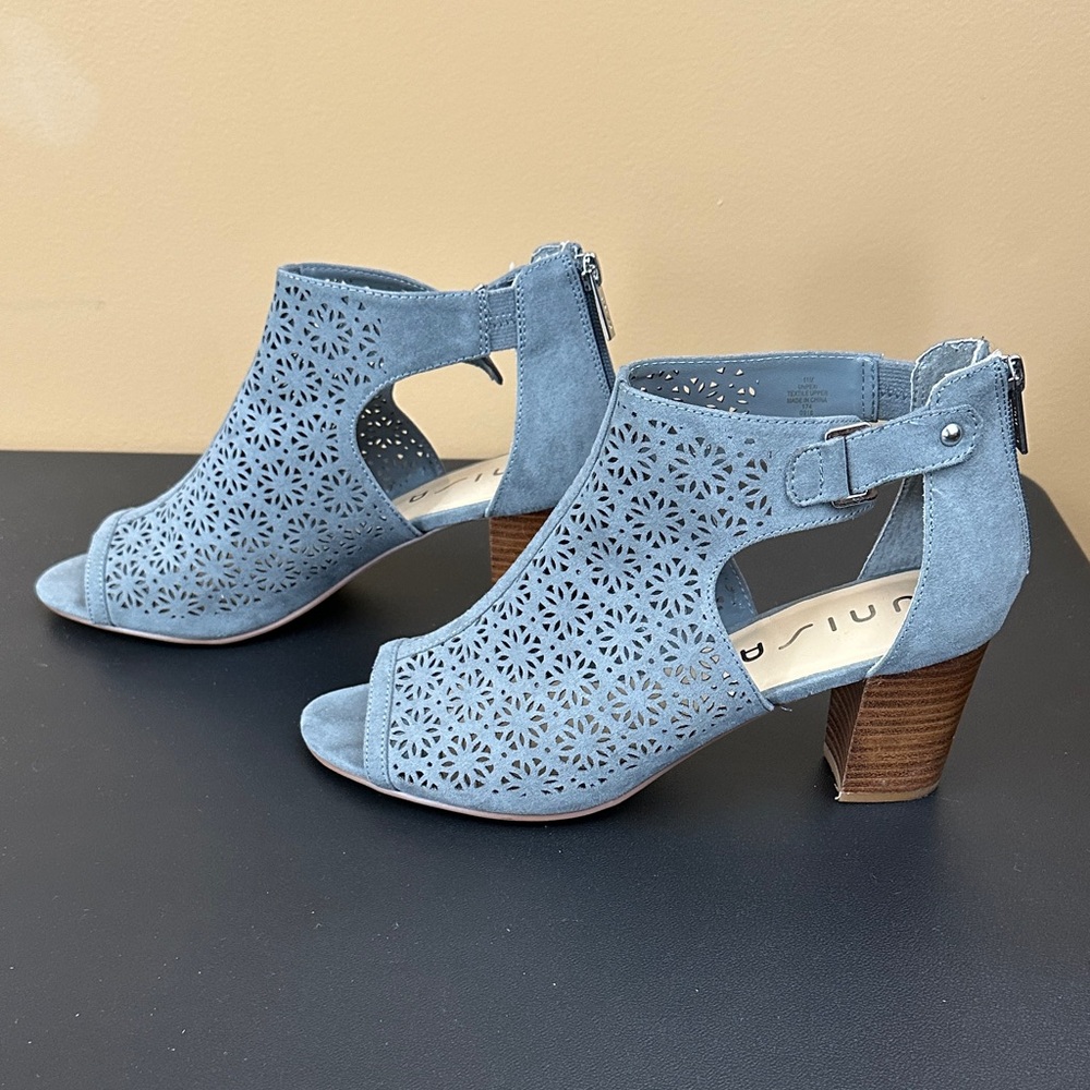 Unisa Blue Cutout Peep-Toe Heels
